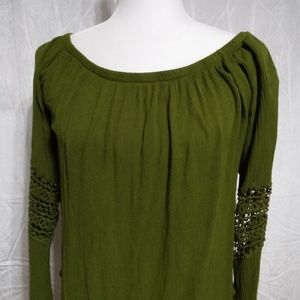 HEART & HIPS bell sleeves Top Size M